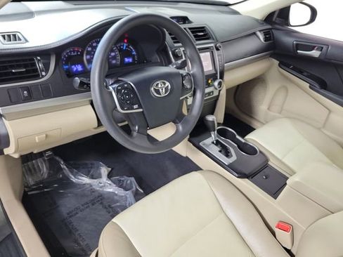 Used 2012 Toyota Camry LE FWD image 18