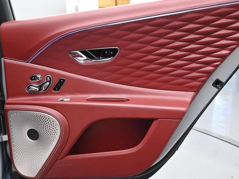 Used 2020 Bentley Flying Spur W12 AWD/4WD image 25