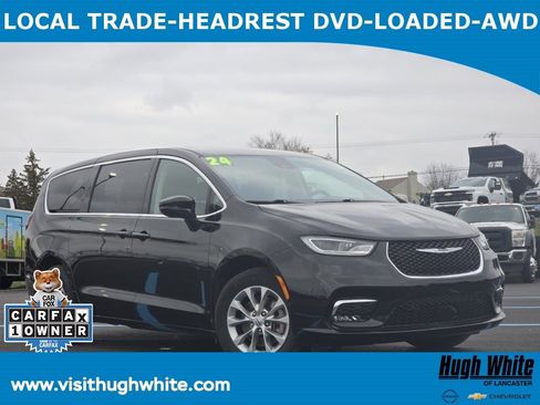 Used 2024 Chrysler Pacifica Touring-L w/ Uconnect Theater Family Group image 1