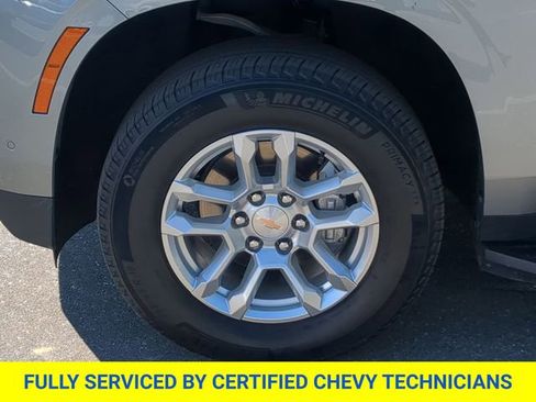 Used 2025 Chevrolet Tahoe LT AWD/4WD image 17