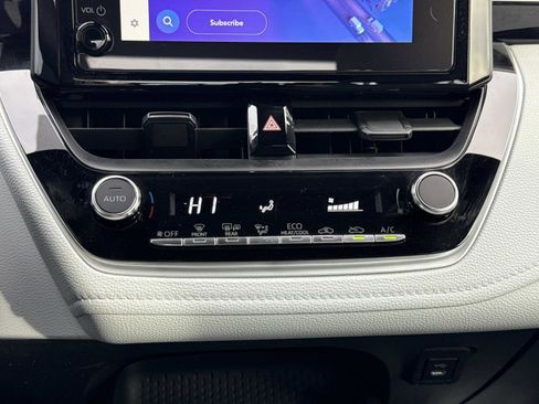 Used 2024 Toyota Corolla SE image 5