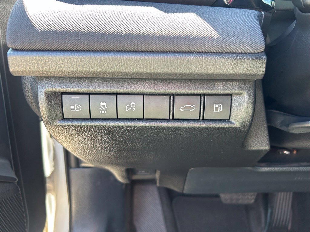 Used 2026 Toyota Camry LE FWD image 25