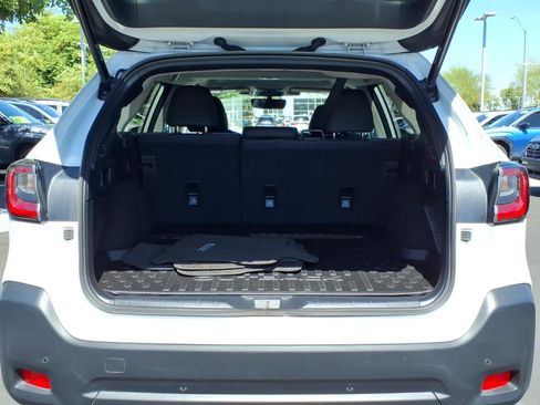 Certified 2025 Subaru Outback Onyx Edition AWD/4WD image 16