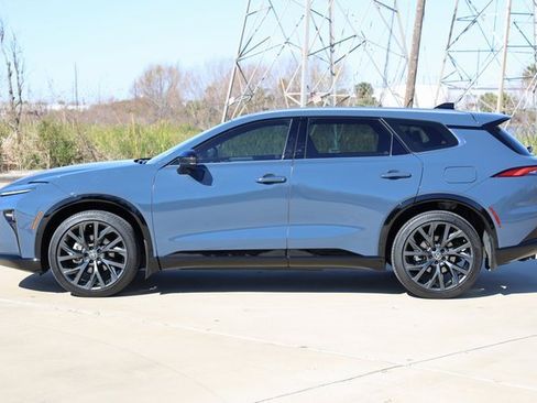 Certified 2025 Toyota Crown Signia w/ Advanced Technology Package image 5