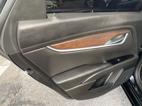 Used 2017 Cadillac XTS Luxury FWD image 16