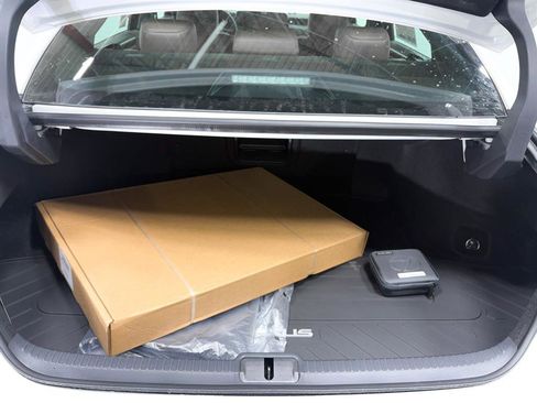 New 2025 Lexus ES 350 w/ Luxury Package image 11