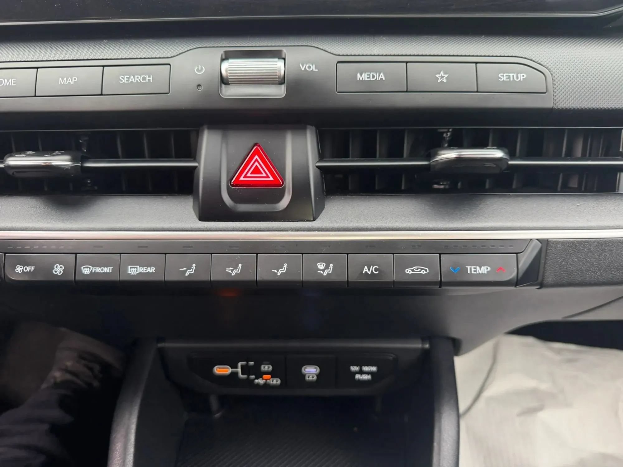 Used 2025 Kia K4 FWD image 19