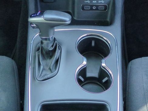 Used 2018 Dodge Durango SXT image 12