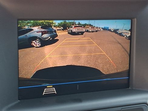 Used 2020 GMC Terrain SLE FWD image 18
