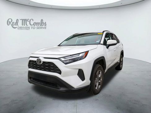 Used 2025 Toyota RAV4 XLE FWD image 1