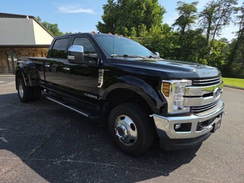 Used 2018 Ford F350 Lariat w/ Lariat Ultimate Package AWD/4WD image 3