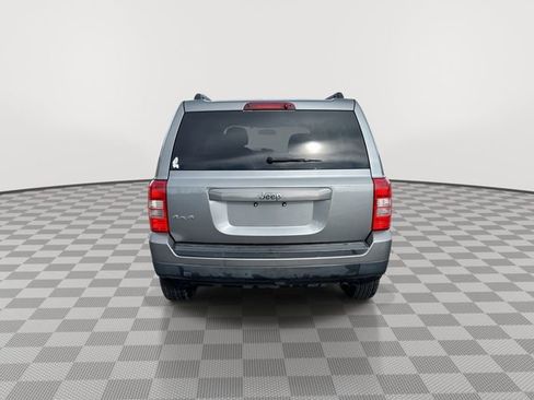 Used 2014 Jeep Patriot Sport image 8