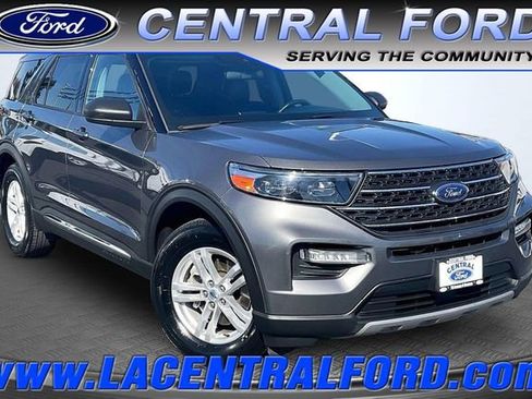Certified 2022 Ford Explorer XLT w/ Equipment Group 202A image 1