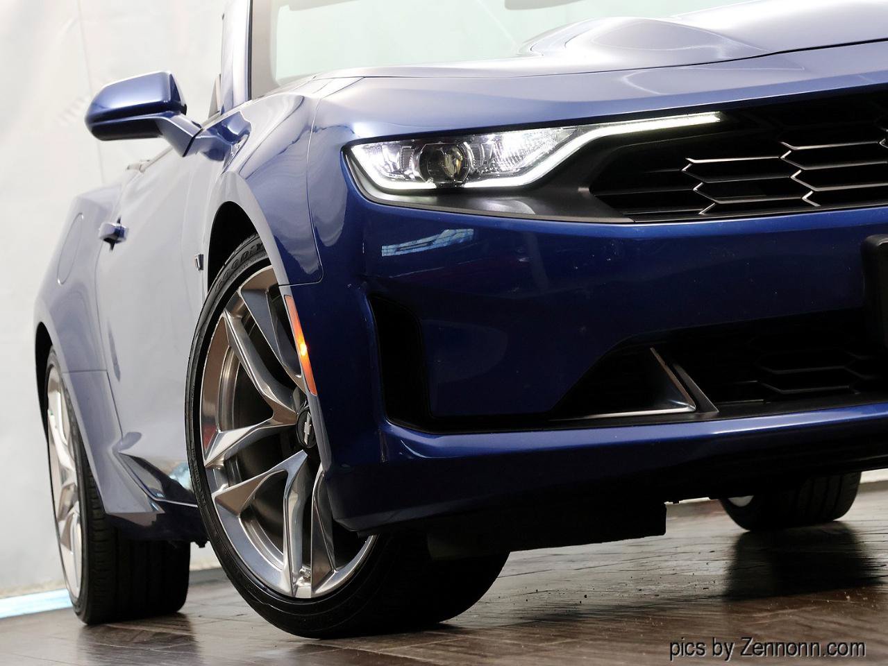 Used 2020 Chevrolet Camaro LT w/ RS Package RWD image 4