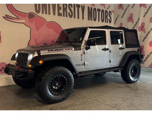 Used 2017 Jeep Wrangler Unlimited Rubicon AWD/4WD image 11