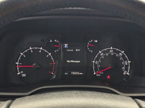 Used 2020 Toyota 4Runner SR5 Premium w/ Moonroof Package AWD/4WD image 18