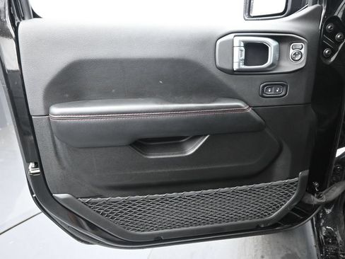 Used 2024 Jeep Wrangler Unlimited Rubicon AWD/4WD image 27