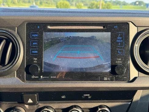 Used 2017 Toyota Tacoma TRD Off-Road w/ Tow Package AWD/4WD image 78