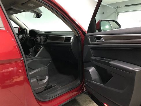 Used 2019 Volkswagen Atlas SE FWD image 12