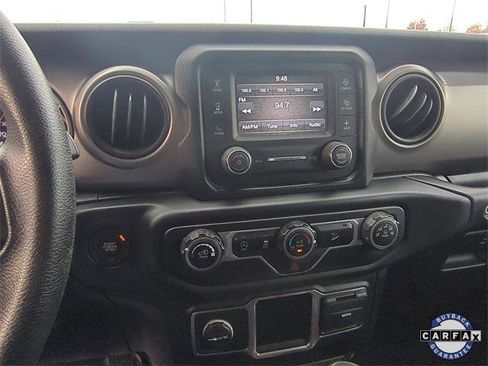 Certified 2019 Jeep Wrangler Sport image 36