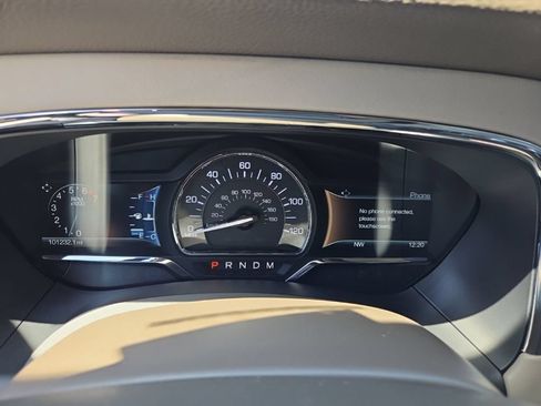 Used 2015 Lincoln Navigator 2WD image 13