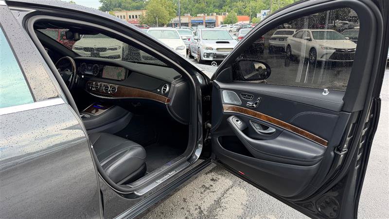 Used 2015 Mercedes-Benz S 550 4MATIC Sedan image 35
