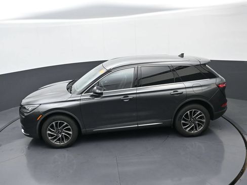 Used 2020 Lincoln Corsair AWD w/ Equipment Group 101A image 31