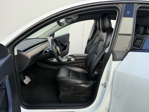 Used 2022 Tesla Model Y Performance AWD/4WD image 11
