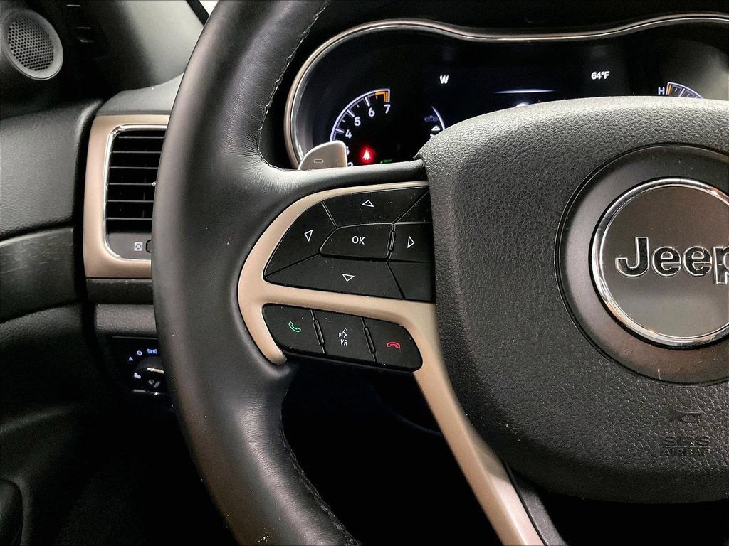 Used 2017 Jeep Grand Cherokee Laredo w/ Quick Order Package 23E AWD/4WD image 22