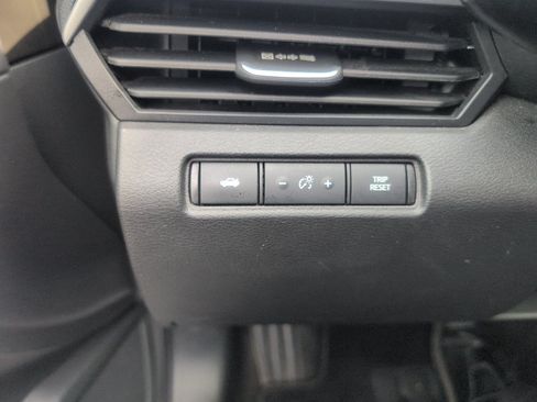 Used 2024 Nissan Altima 2.5 SV FWD image 21