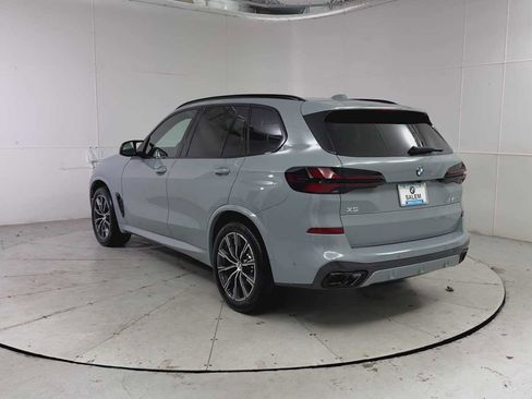 New 2026 BMW X5 M60i image 4