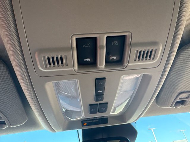 Used 2014 Cadillac SRX Luxury w/ Driver Awareness Package FWD image 24