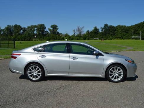 Used 2014 Toyota Avalon Limited FWD image 58