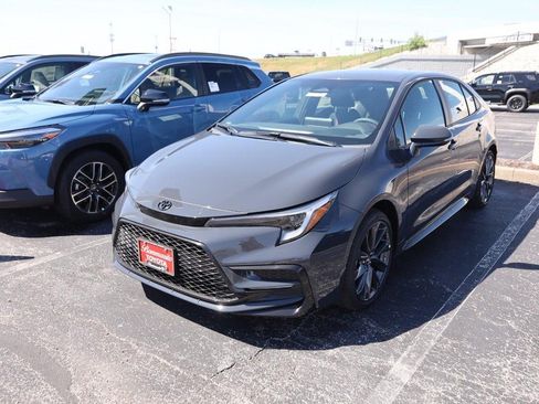 New 2026 Toyota Corolla SE FWD image 4