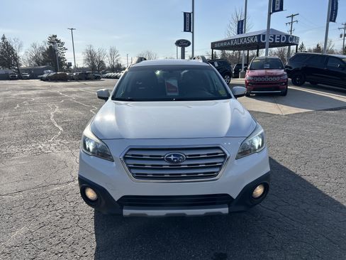 Used 2016 Subaru Outback 2.5i Limited AWD/4WD image 9
