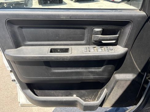 Used 2022 RAM 5500 Tradesman w/ Chrome Appearance Group AWD/4WD image 11