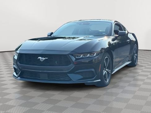 Used 2024 Ford Mustang Coupe RWD image 4