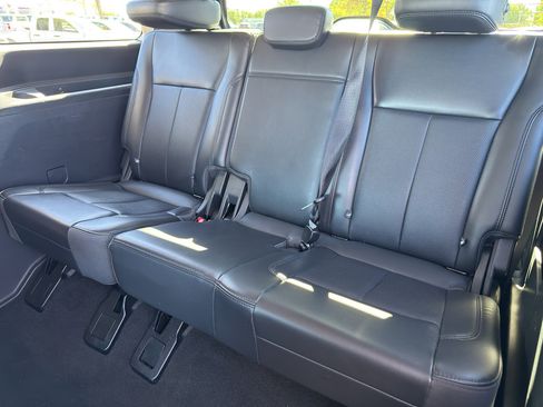 Used 2024 Ford Expedition XLT image 26