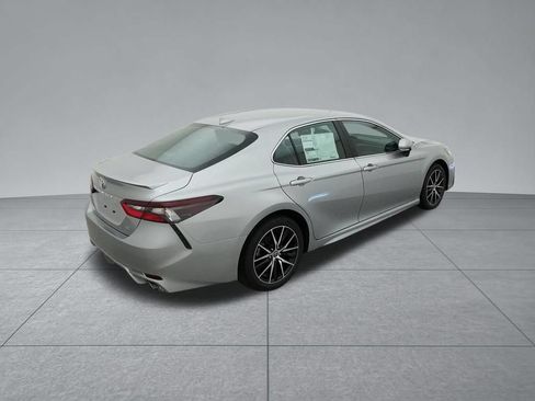 Used 2023 Toyota Camry SE FWD image 11