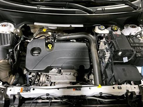 Used 2023 GMC Terrain SLE image 27