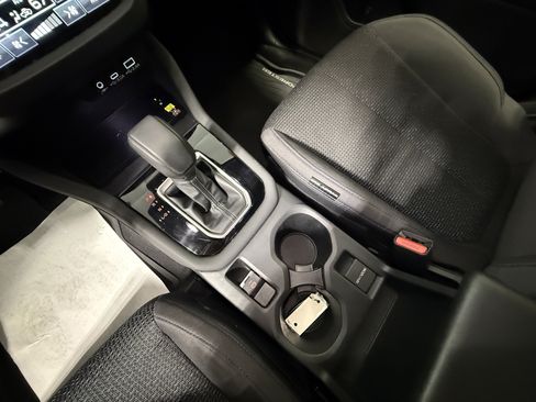 Used 2025 Subaru Forester Premium AWD/4WD image 23