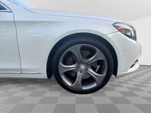 Used 2015 Mercedes-Benz S 550 Sedan w/ Premium 1 Package image 31
