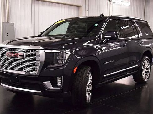 Used 2024 GMC Yukon Denali image 3