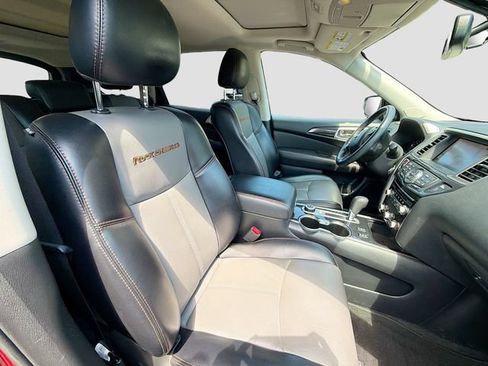 Used 2020 Nissan Pathfinder SL AWD/4WD image 28