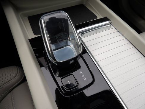 New 2026 Volvo XC60 B5 Ultra w/ Protection Package Premier image 22