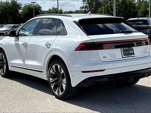 Used 2025 Audi Q8 Prestige w/ Prestige Package AWD/4WD image 7