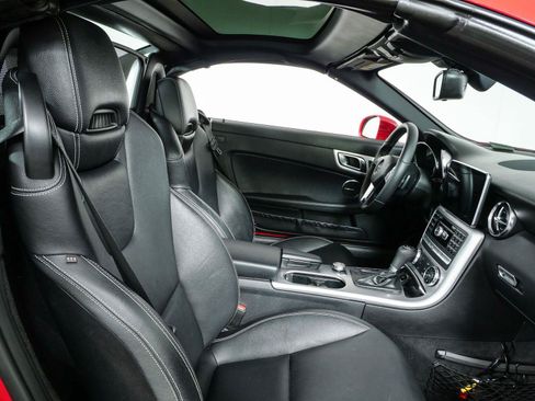 Used 2013 Mercedes-Benz SLK 250 image 18