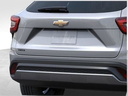 New 2026 Chevrolet Trax LT image 14