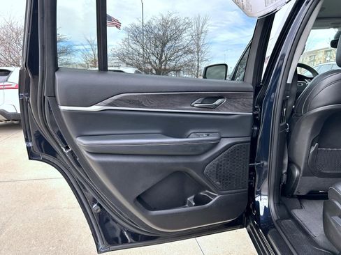 Used 2024 Jeep Grand Cherokee L Limited image 22