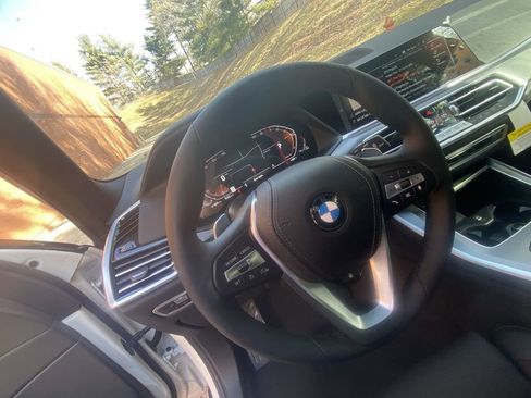 Used 2023 BMW X5 xDrive40i w/ Premium Package image 38